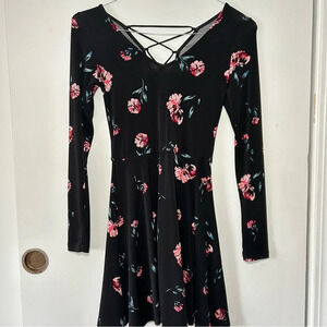 Aeropostale Black Floral Long Sleeve Dress Corset Back Size Small
